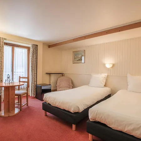 Hotel La Croix Blanche 2*