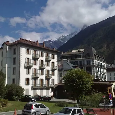 La Croix Blanche 2*