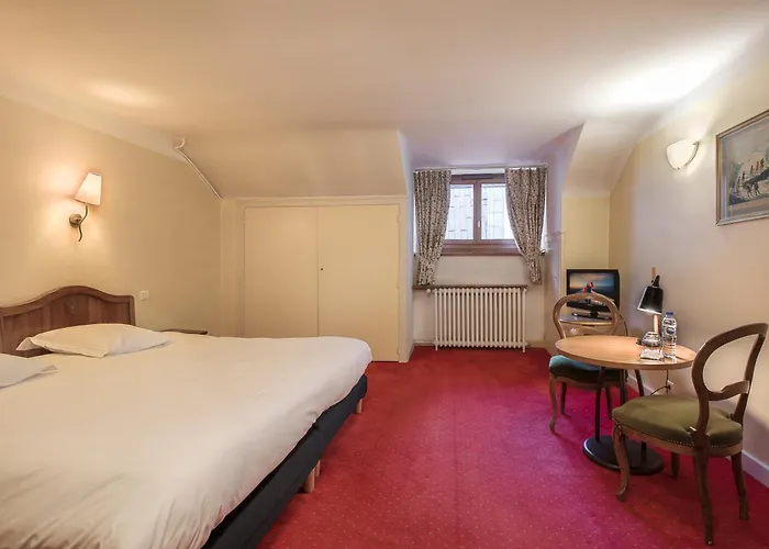 호텔 La Croix Blanche 2*