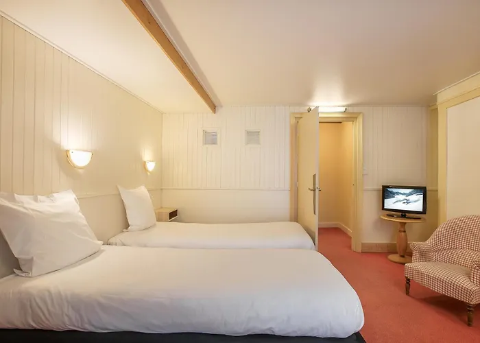 Hotel La Croix Blanche 2*