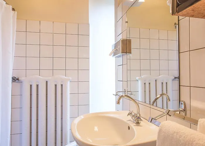 호텔 La Croix Blanche 2*